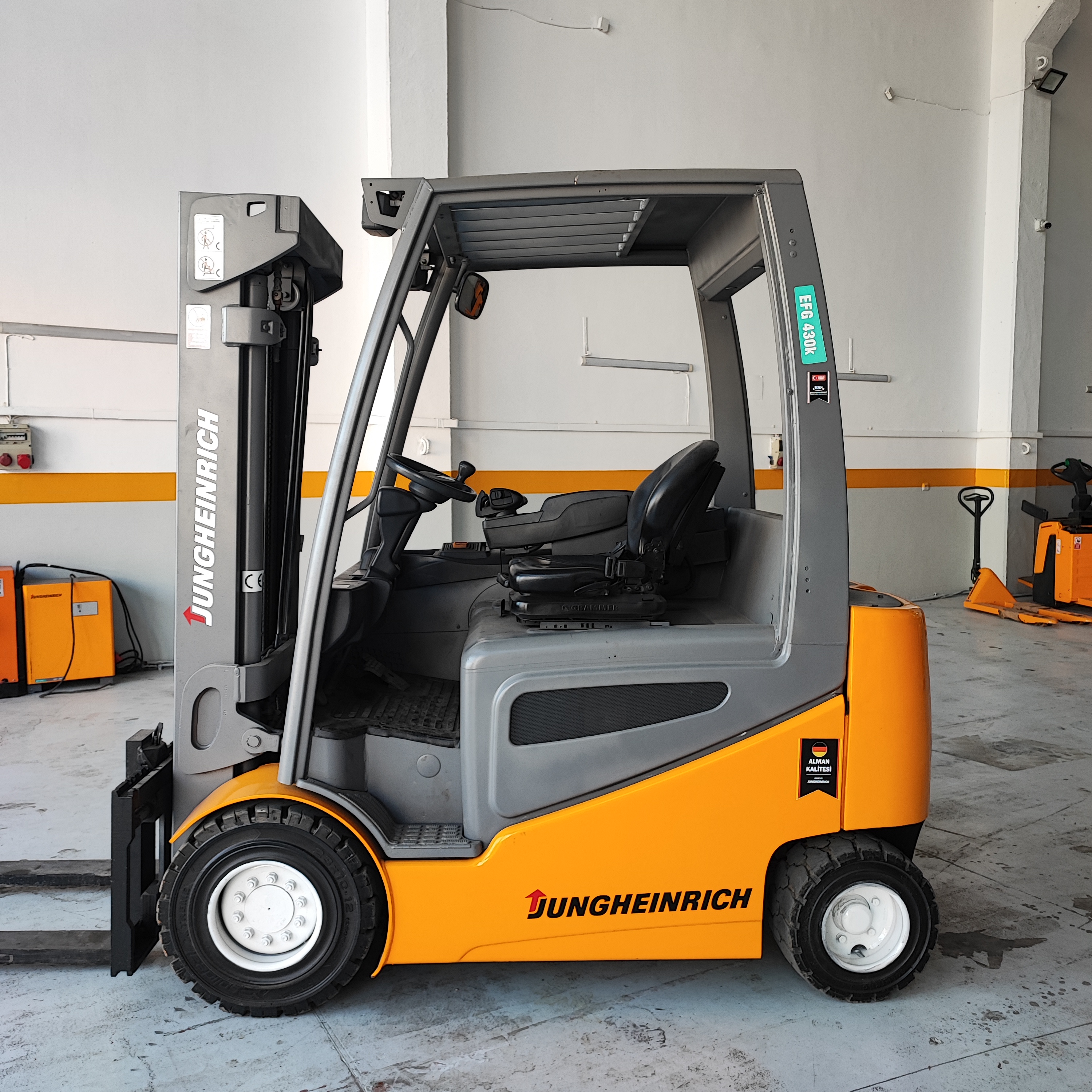 EFG 430k / 3 TON 4700mm 2012 Model